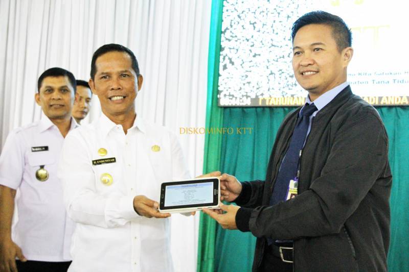 Penyerahan SPT Tahunan PPH orang Pribadi dan Penandatanganan MoU antara BNN dan Pemda Tana Tidung